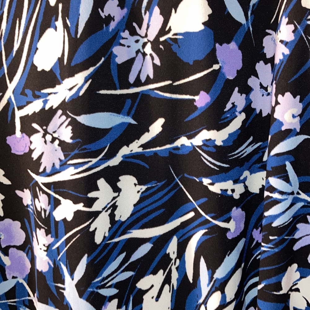ROZ & ALI ELASTIC WAIST SKIRT - Picture 2 of 5
